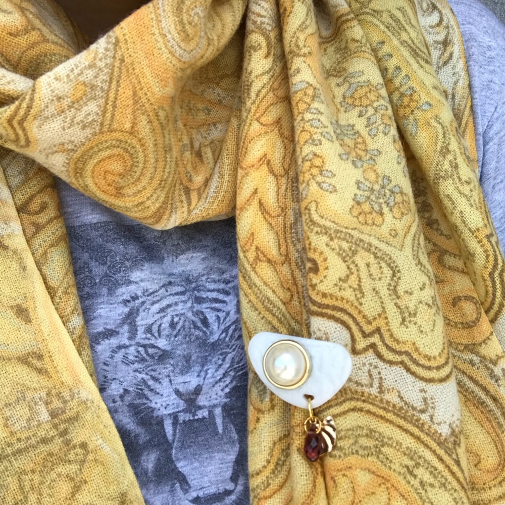 🌟Handmade brooch - Picture 2 of 5